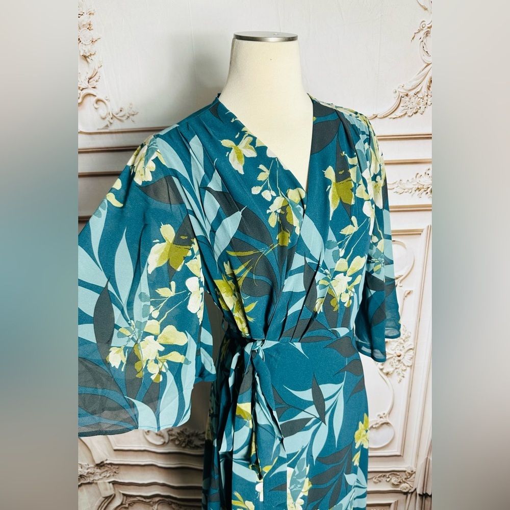 Floral Teal Maxi Dress - Picture 2 of 9
